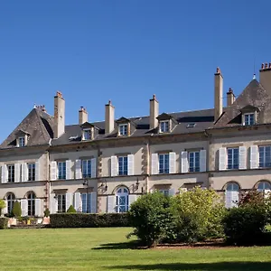 https://chateau-d-ygrande.hotels-rhonealpes.com